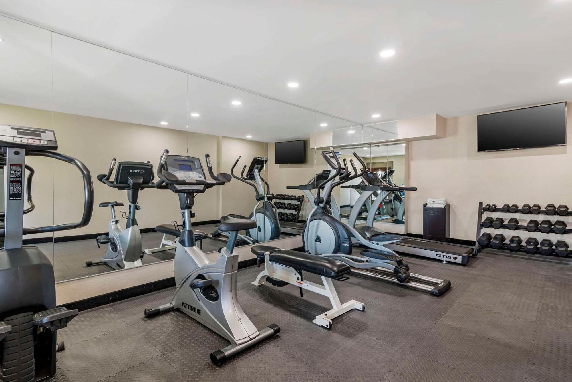 Quality Inn & Suites Morrow Atlanta South Extérieur photo