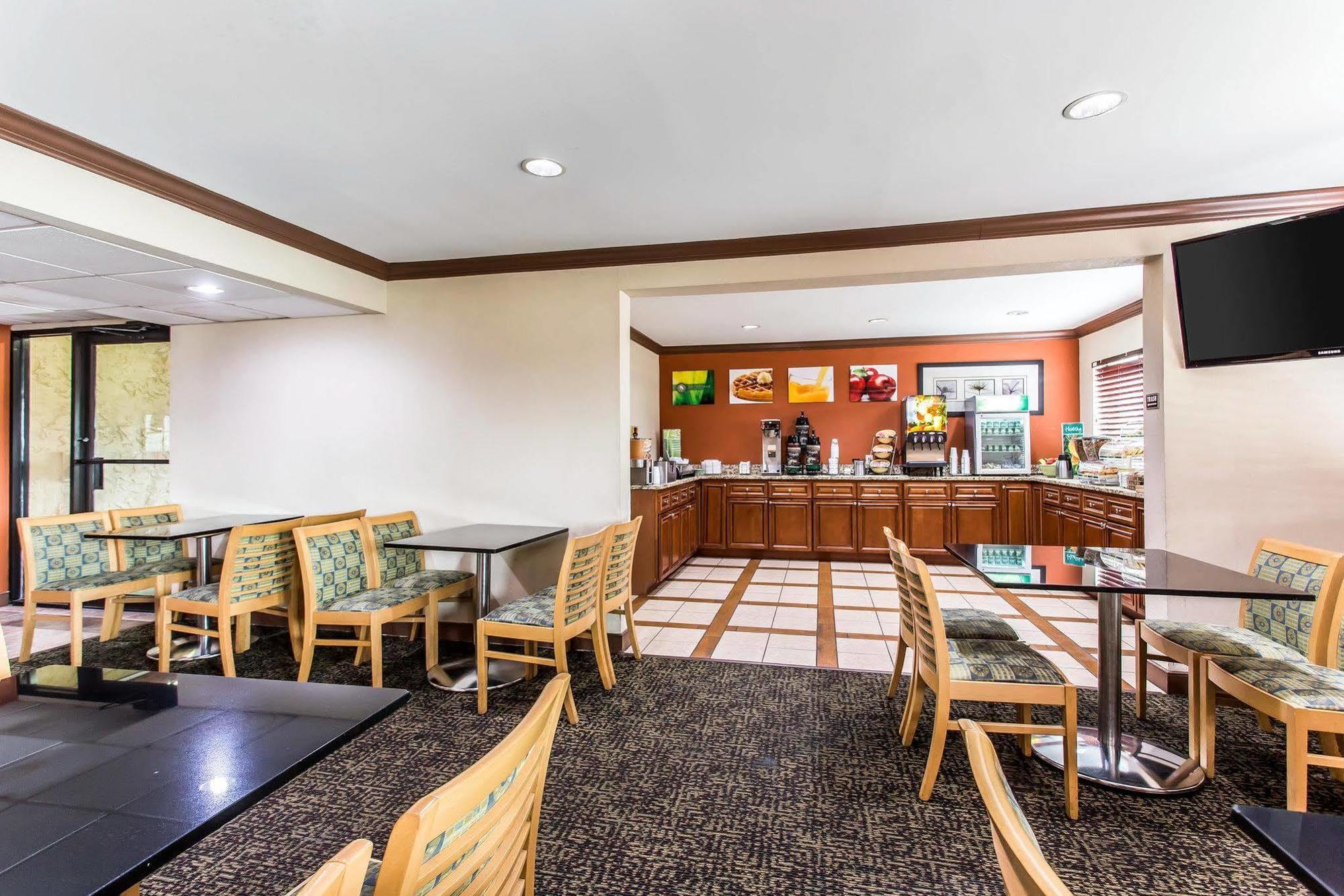 Quality Inn & Suites Morrow Atlanta South Extérieur photo