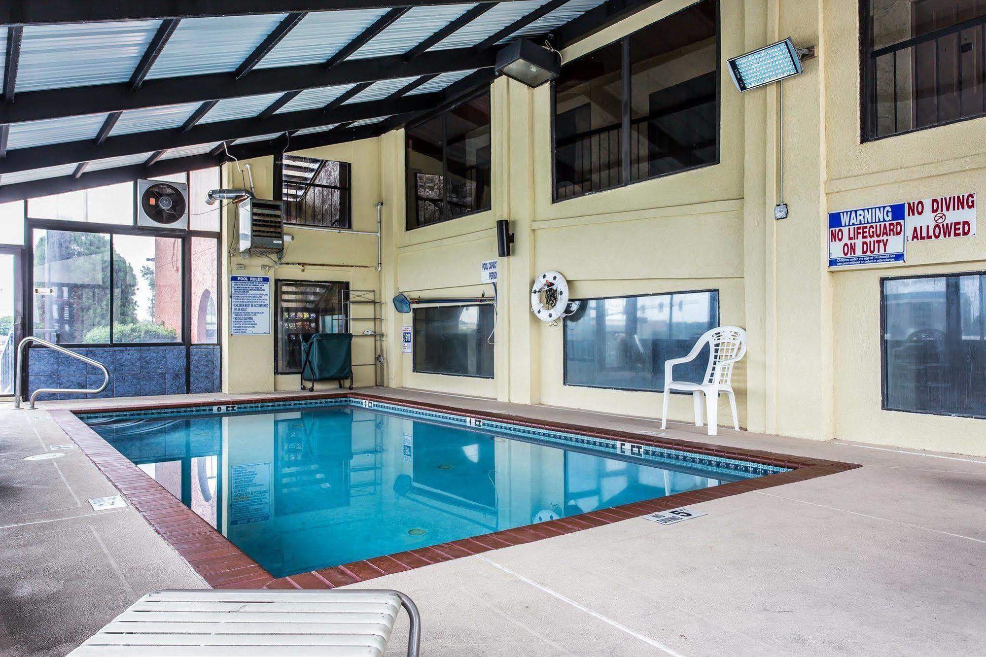 Quality Inn & Suites Morrow Atlanta South Extérieur photo